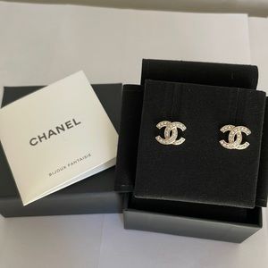 Authentic New Chanel CC Stud Earrings Light Gold